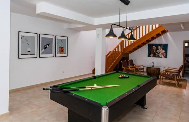 4 Bed Villa - Heated Pool, Pool Table, Bbq, Patio - Photo 29