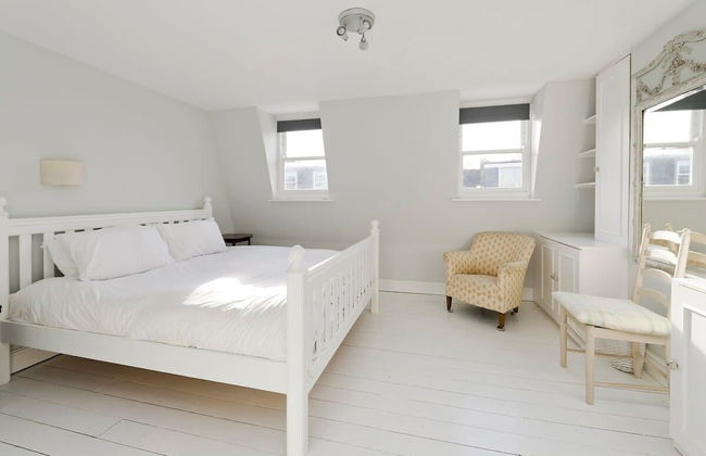 Fulham 4-bed House & Garden Near Tube - Photo 5