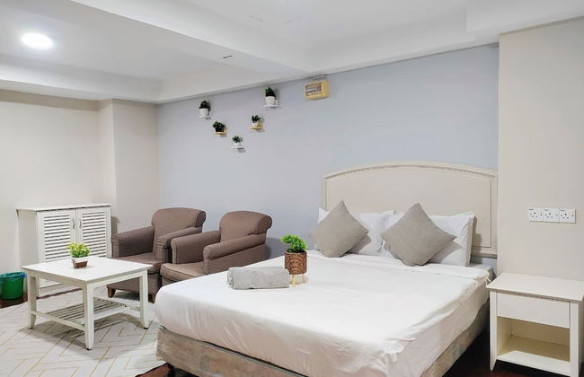 Star Regency by Plush - Photo 56