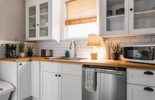 Historic Victorian Gem in UT Downtown Free Parking - Foto 17