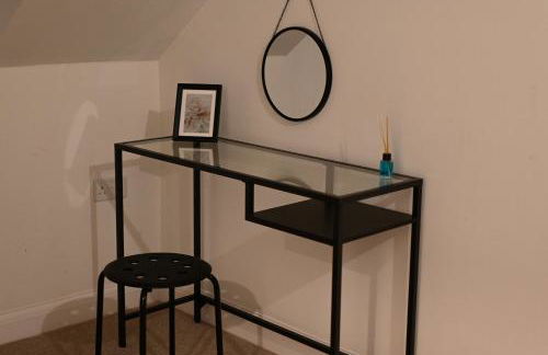 Modern house in City Centre with private parking and gated property - Foto 18