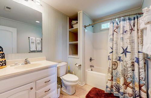 Three dog-friendly, waterfront cottages with full kitchens & private beach - Foto 32