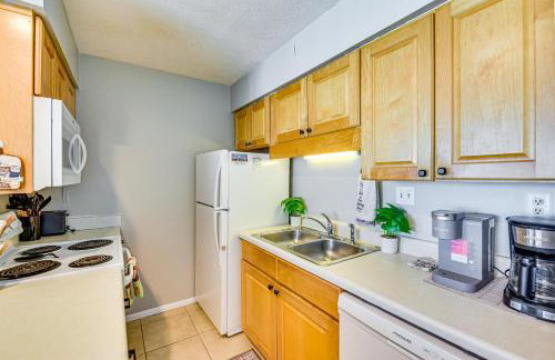 Oceanfront Panama City Beach Condo with Balcony! - Foto 7