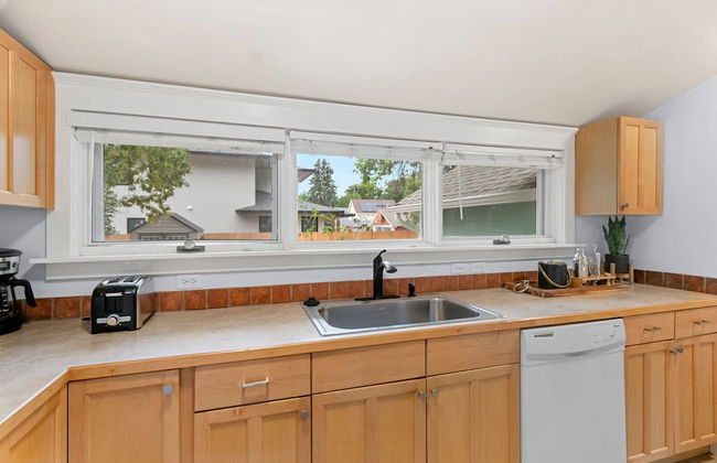 Downtown Abode W/ Hot Tub – Walk to Csu & Old Town - Foto 5