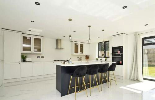 Glams beautiful luxury home - Foto 14
