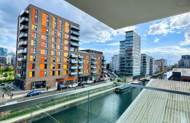 Spacious & Serene 2 Bed, Sleeps 6 With Canal View And Underground Parking - Foto 3