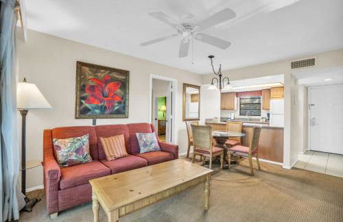 Walk From Lanai to Pool and More - Photo 9