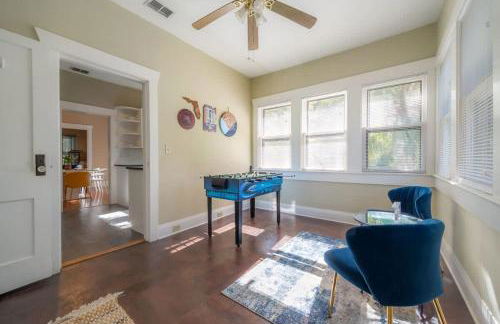 Historic & Cozy Bungalow by Downtown - Foto 32