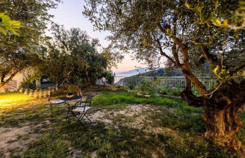 Kitries Summer Getaway - Eden Comfy Suite - Photo 21