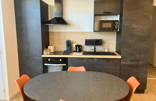 Beau T2 moderne et calme - gare & centre - idéal pro-couple-famille - Foto 4