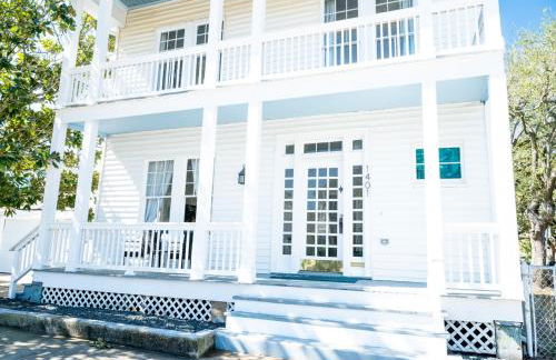 White Magnolia - Bakery Treats, Walk to Beach, Strand, Cruise, Pleasure Pier - Foto 76