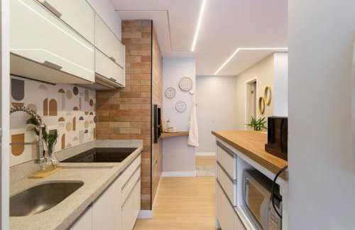 Apto 2qts, Ar Condicionado, Piscina, Churrasqueira, Finamente Mobiliado e Decorado - Foto 5