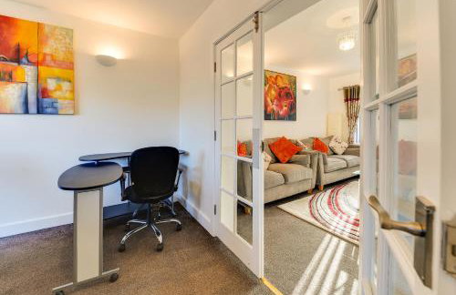 3 BR Home l Free Parking l 5 Guests l Garden l Long Stays l - Foto 26