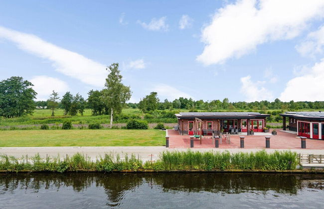 Holiday Home in Friesland Near Canal & Lake - Foto 1