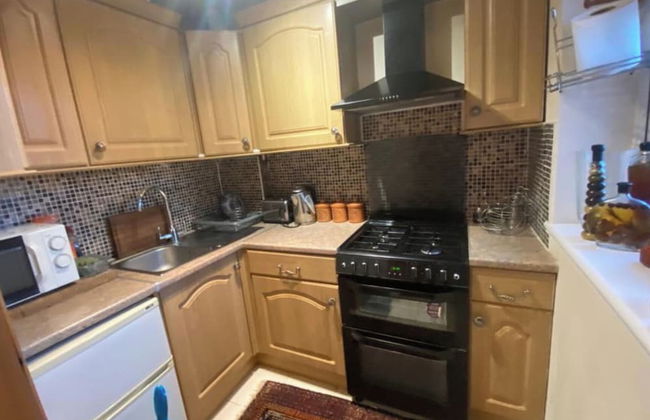 2-bed Apartment in High Wycombe Private Garden - Foto 3