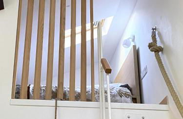 The Little Oak - tiny house with bed on mezzanine & terrace - from 1 to 4 p Disney, Paris & CDG - Foto 28