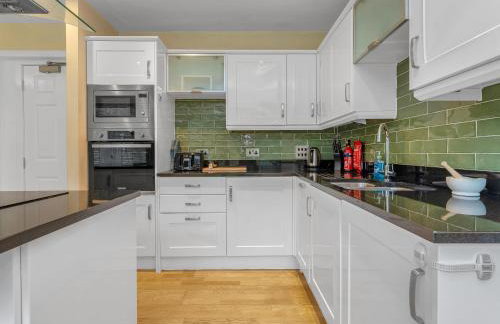 Cheerful Stays: 4 Bedroom Cottage in Arrochar - Foto 23