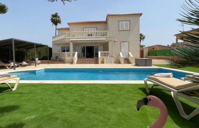 Schönes Ferienhaus Caesar mit großem Pool und Garten - Foto 1