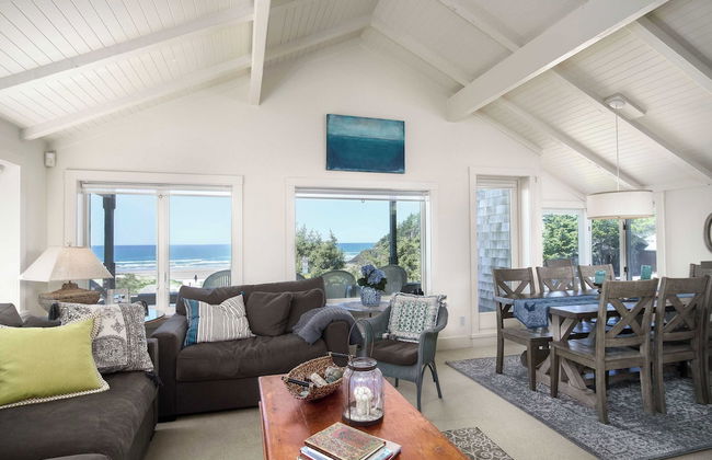 Chapman Cove by Avantstay Gorgeous Beach Bungalow w/ Sauna - Photo 20