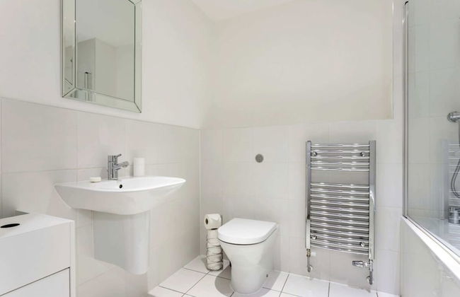 Modern 1 Bedroom Apartment Near Canary Wharf With Balcony - Foto 23