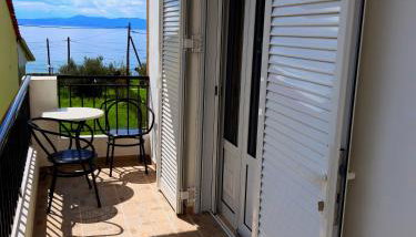 Ενοικιαζόμενα Δωμάτια Γεωργία Σταμούλου - Foto 3