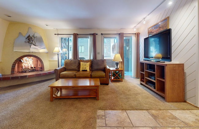 Enzian - CoralTree Residence Collection - Photo 25