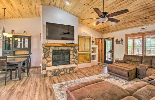 3 Mi to Trails Woodsy Retreat in Overgaard! - Foto 3