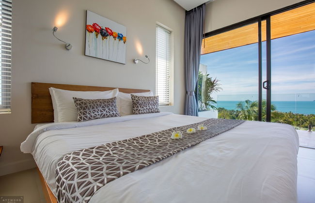 15 Bedroom Luxury Triple Sea View Villas - Photo 25