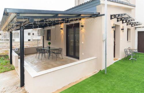 Sefis House - Photo 8