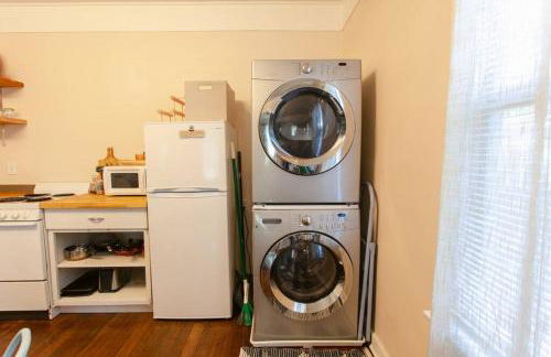 Classic & Cozy Apartments - Parking & Close to DW - Foto 16