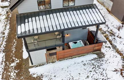 LUXE Hyak Retreat with Sauna, Hot Tub, Game Room, 6BR - Foto 21