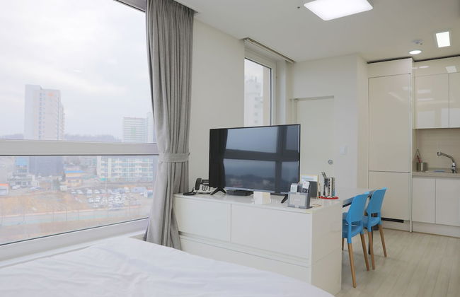 The Mark Sokcho Residence - Photo 9