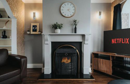 Elegant 3-Bedroom Manchester Retreat Free Parking KeenzChillz - Foto 45