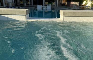 Aerhaus - Mid-Century Oasis - Foto 38