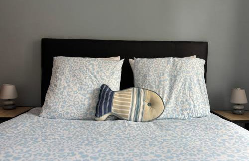 Embruns maison spacieuse rénovée 5 ch 3 sdb 2 WC belle terrasse aménagée barbecue à 250 m de la plage en plein centre d' Arromanches au coeur des plages du débarquement, proximité de Bayeux - Foto 24