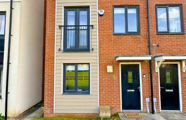 Luxury 4 Bed House - Free Parking - Contractors - Relocators - Foto 32