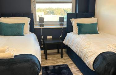 4 Beds 2 Bath Lift Refurbished MONTHLY DISCOUNTS - Foto 4