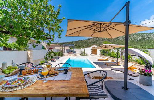 Villa Little Paradise with a private pool, 4 bedrooms, 2 living areas, 3km from the beach in Marina - Foto 7