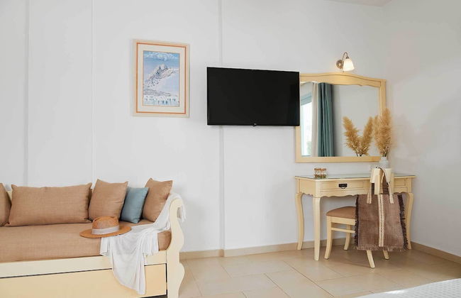 Perigiali Hotel - Photo 13