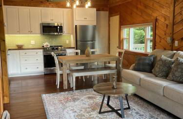 Chalet with a Private Beach in Acadia National Park - Foto 3