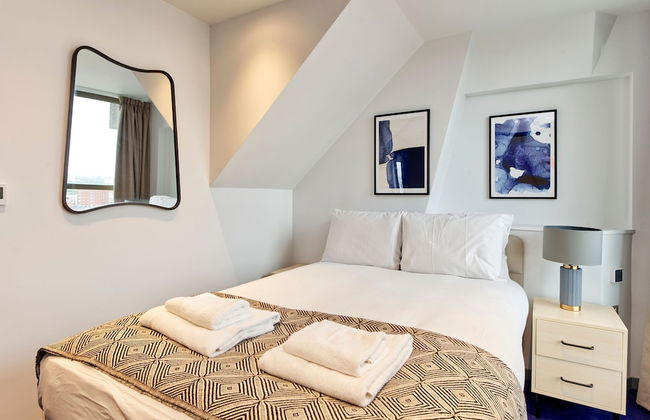 Elegant Two-bedroom Apartment in Vibrant Poplar - Foto 9