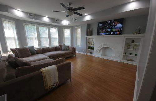 Beautiful Big 3 bedroom Quiet Apt near downtown - Foto 8