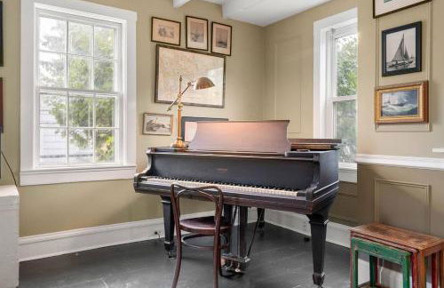 Minutes to Salem|Historic Marblehead Nautical Home - Foto 17