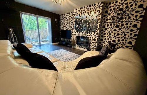 Stylish 3-Bed Family Pet-Friendly Home with Garden - Foto 21