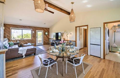 Walk to Bay and Boat Launch Beach House in Avon - Foto 7