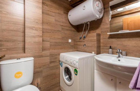 2 Bedroom Cozy Home In Jurdani - Foto 25