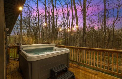 Serene Logan Retreat with Hot Tub and Stargazing Dome - Foto 19