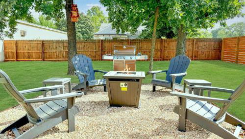 The Price House - Photo 3