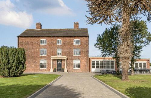 Otherton Hall - Photo 2