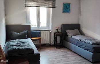 Ferienwohnung - Loft - mit 123qm bei Würzburg mit eigenen gratis Parkplatz Terasse Grill WLAN - nur Einzelbetten - Foto 2